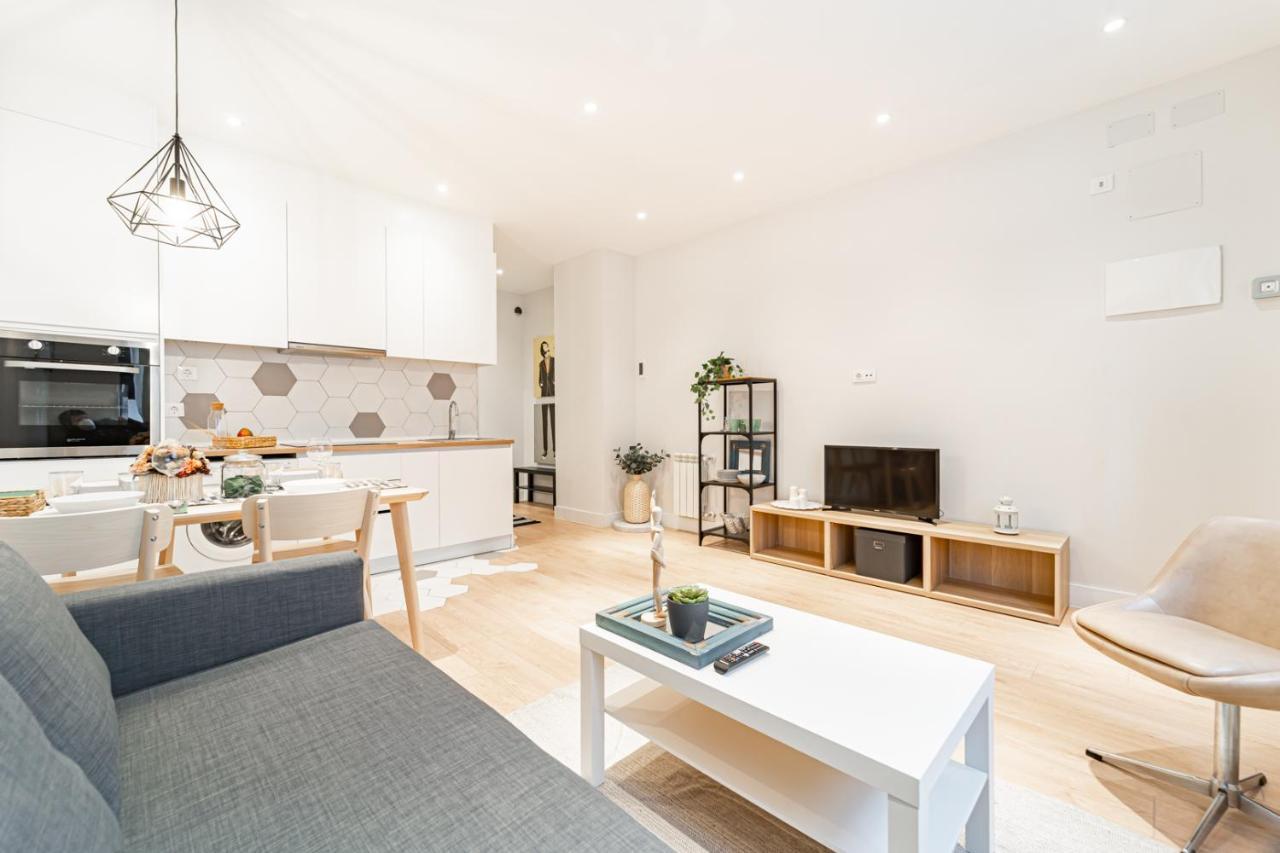 Edsam Madrid Apartments White Buitenkant foto